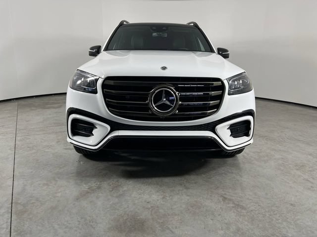 Used 2025 Mercedes-Benz GLS 450 4MATIC image 3