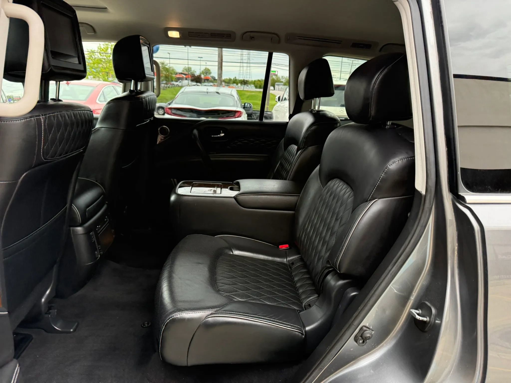 Used 2019 INFINITI QX80 Luxe w/ 22" Wheel Package AWD/4WD image 19