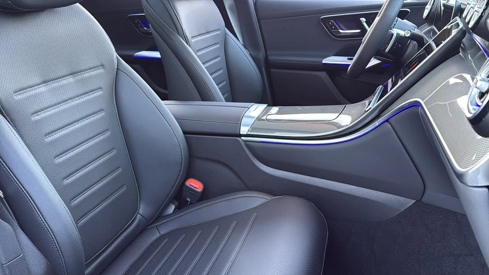 New 2026 Mercedes-Benz GLC 300 4MATIC image 35