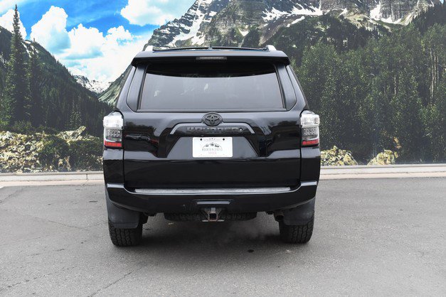 Used 2016 Toyota 4Runner SR5 Premium image 10