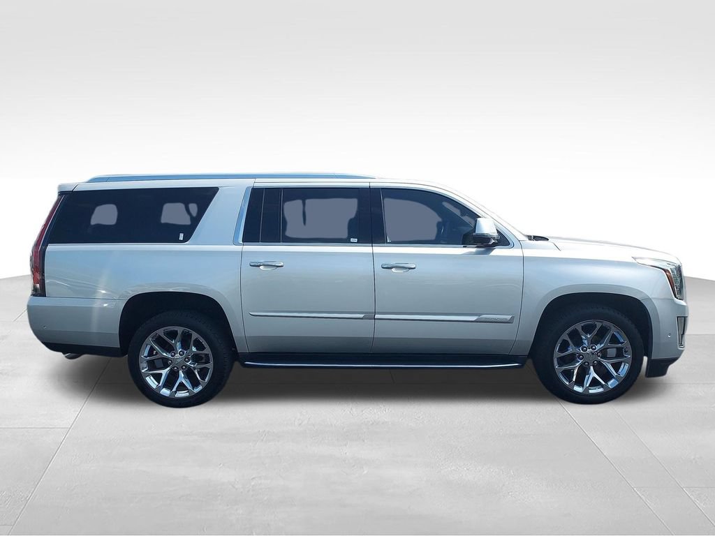 Used 2020 Cadillac Escalade ESV Luxury AWD/4WD image 6
