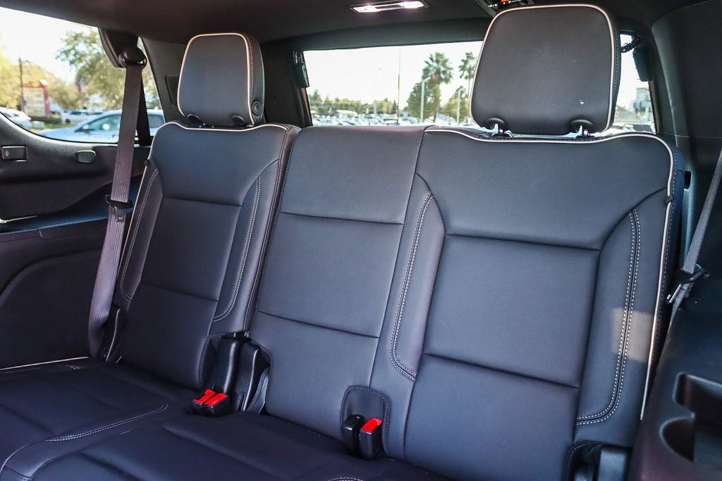 Used 2025 Chevrolet Tahoe Premier image 18