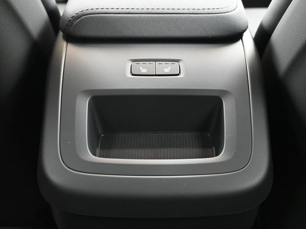 New 2026 Volvo XC60 B5 Plus w/ Protection Package Premier image 21