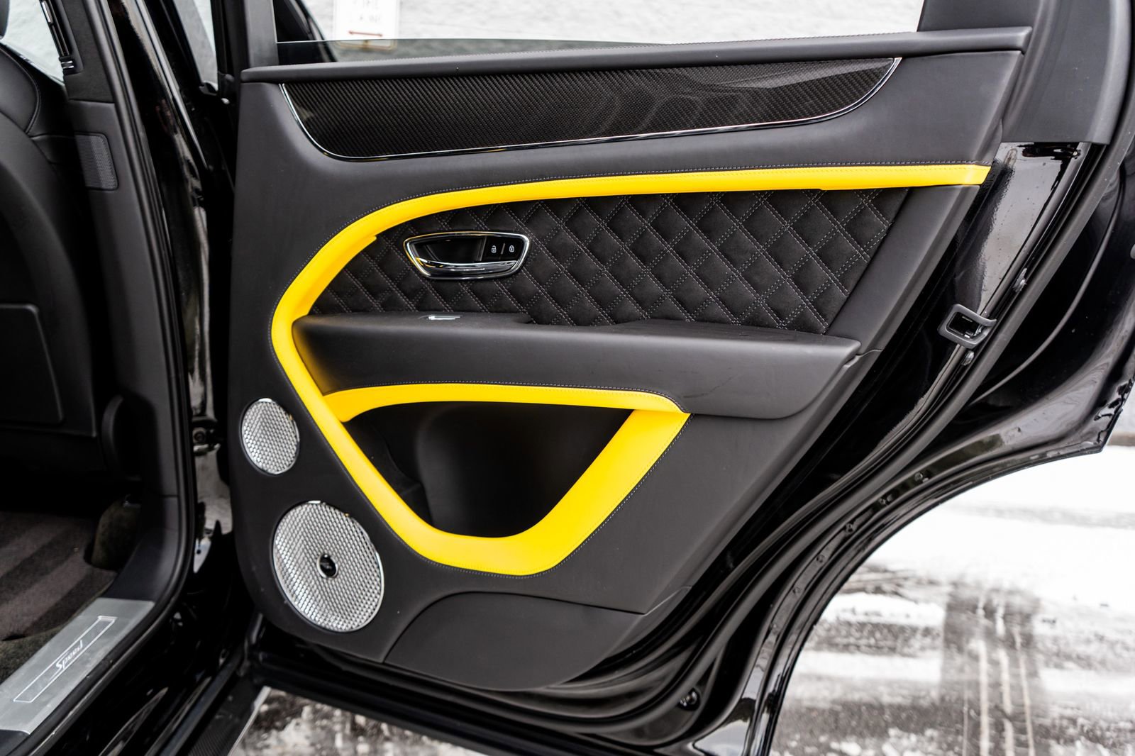 Used 2023 Bentley Bentayga Speed image 39