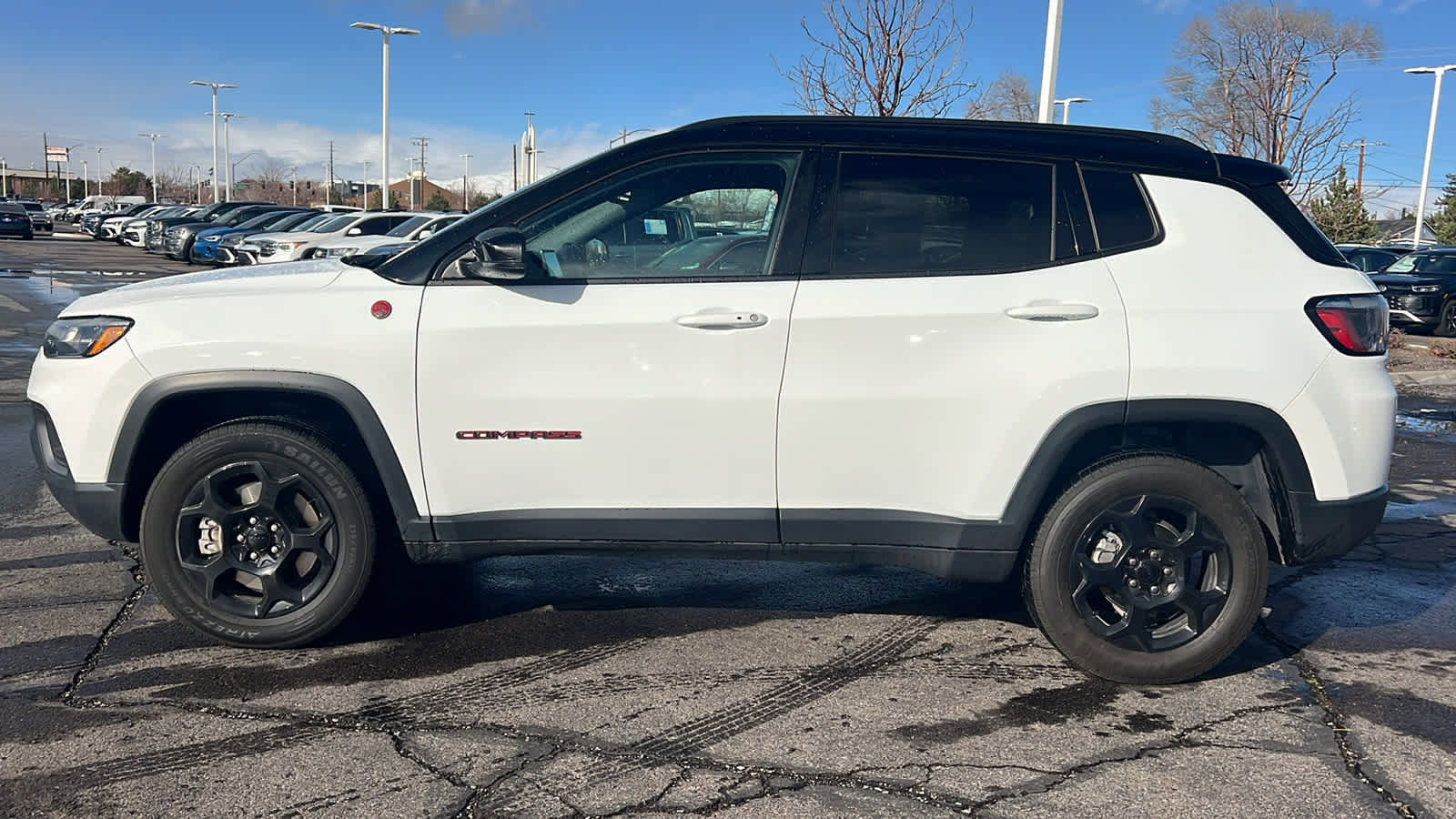 Used 2023 Jeep Compass Trailhawk image 8