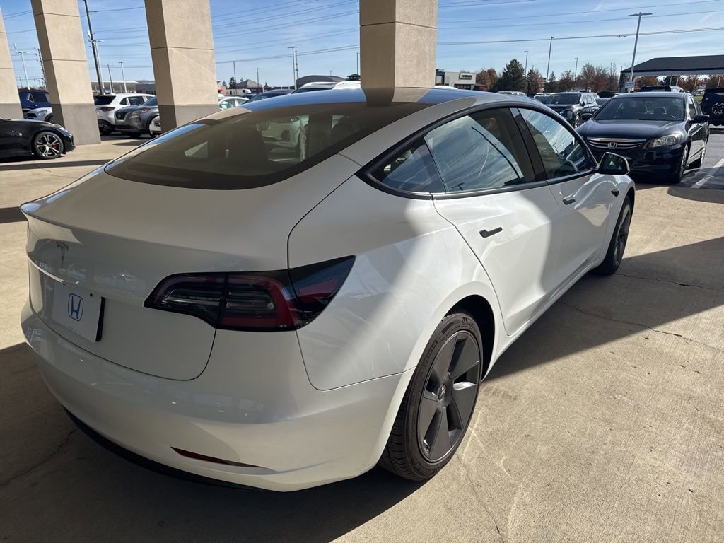 Used 2023 Tesla Model 3 Standard Range image 4