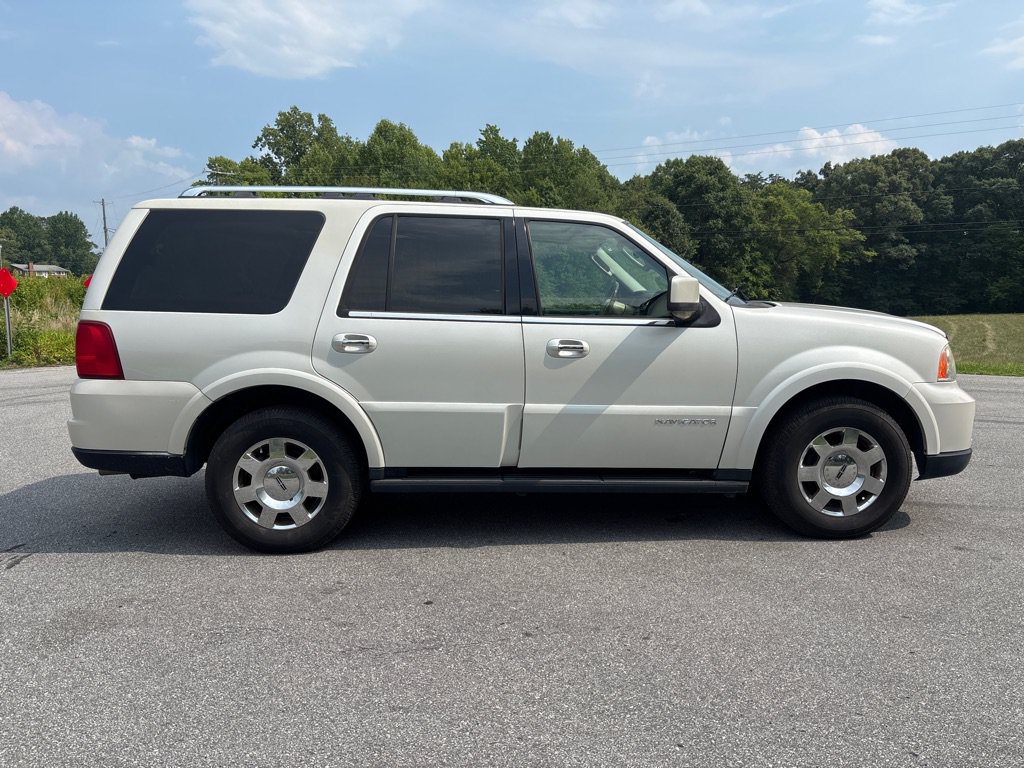 Used 2006 Lincoln Navigator 2WD image 6