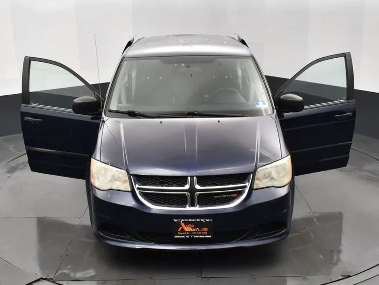 Used 2012 Dodge Grand Caravan American Value Package FWD image 10