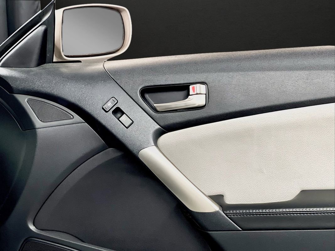 Used 2016 Hyundai Genesis 3.8 image 27