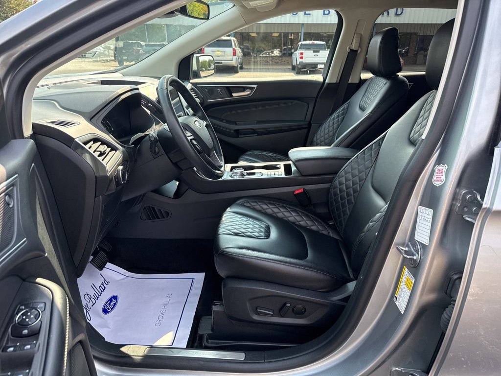 Used 2024 Ford Edge Titanium image 4