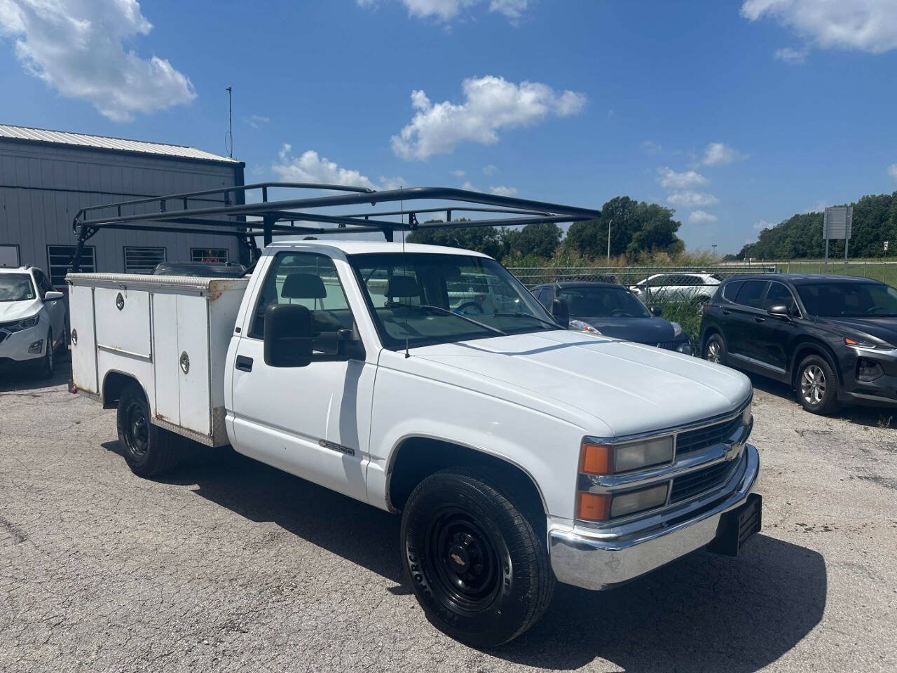 Used 1998 Chevrolet Silverado 3500 2WD Regular Cab w/ Comfort & Convenience Pkg image 3