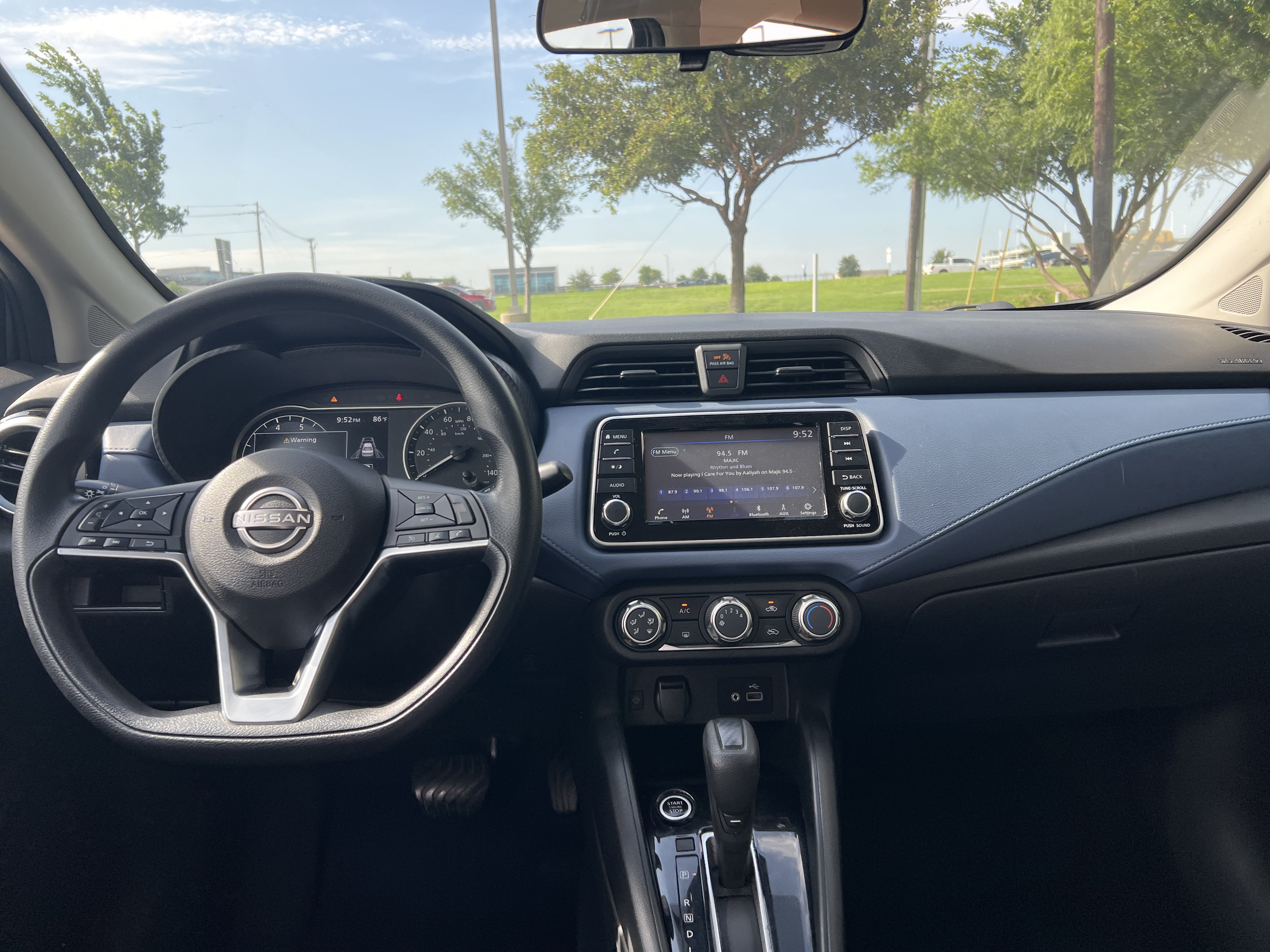 Used 2023 Nissan Versa SV FWD image 26