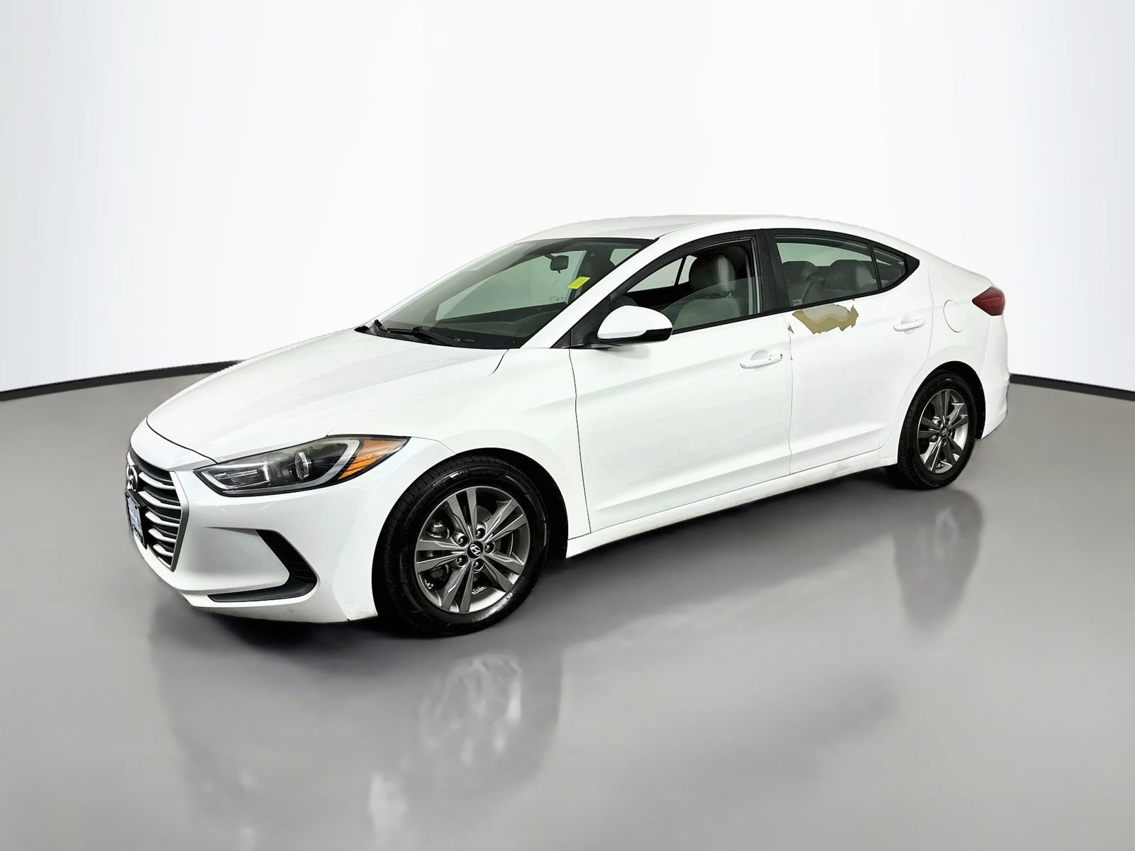 Used 2017 Hyundai Elantra SE FWD image 4