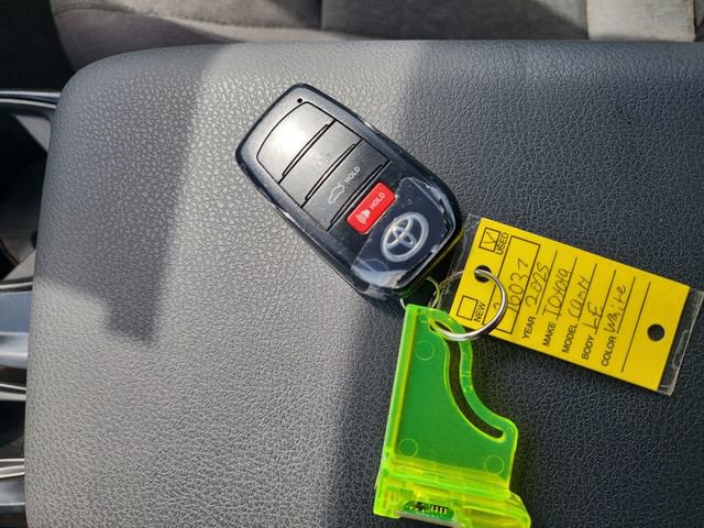 Used 2025 Toyota Camry LE FWD image 29