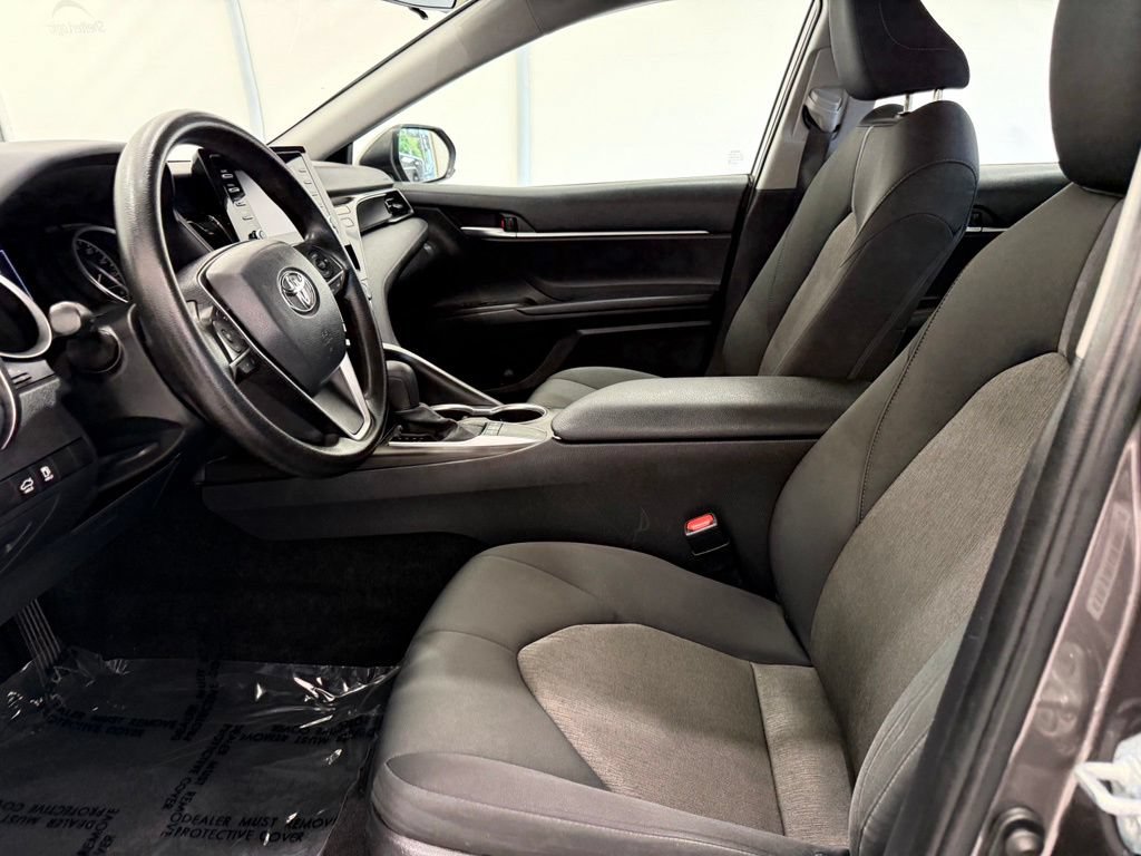 Used 2022 Toyota Camry LE FWD image 12