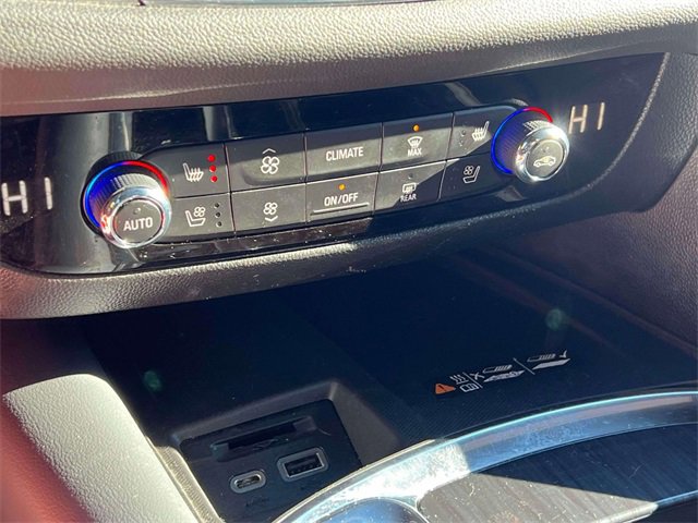 Used 2024 Buick Enclave Premium image 31