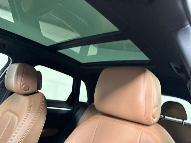 Used 2020 Audi Q3 2.0T Premium image 12