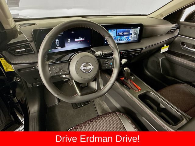 Used 2025 Nissan Kicks SR AWD/4WD image 7