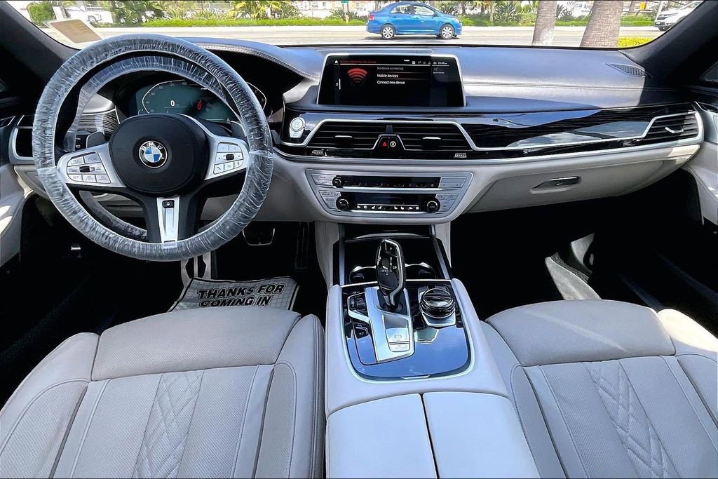 Used 2022 BMW 750i xDrive w/ Executive Package AWD/4WD image 11