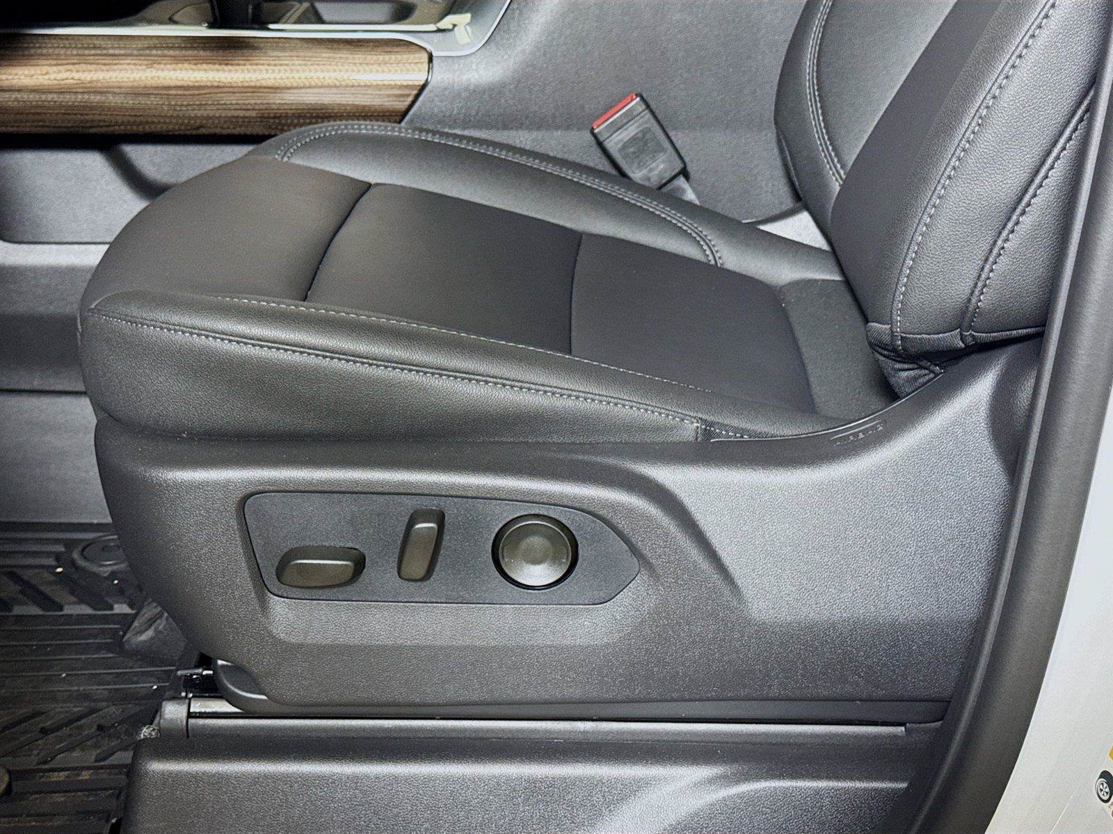 New 2026 Chevrolet Silverado 1500 LT Trail Boss w/ LT Trail Boss Premium Package AWD/4WD image 17