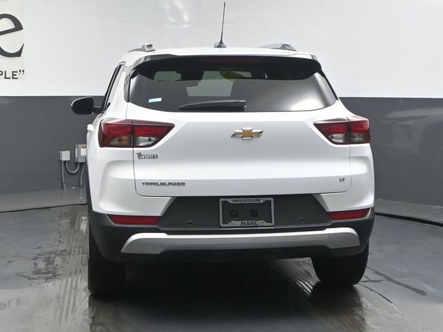 Used 2024 Chevrolet TrailBlazer LT w/ LT Cold Weather Package FWD image 35