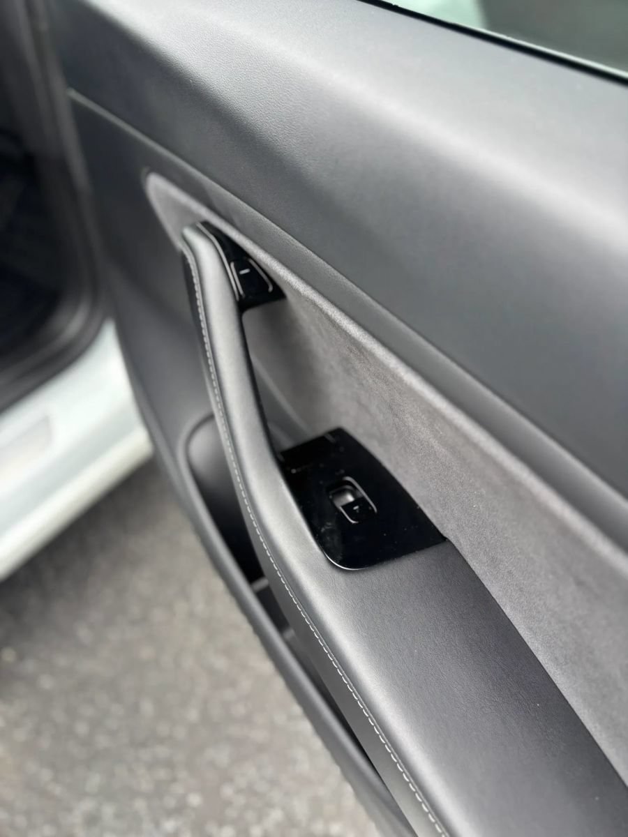 Used 2018 Tesla Model 3 Long Range AWD/4WD image 4