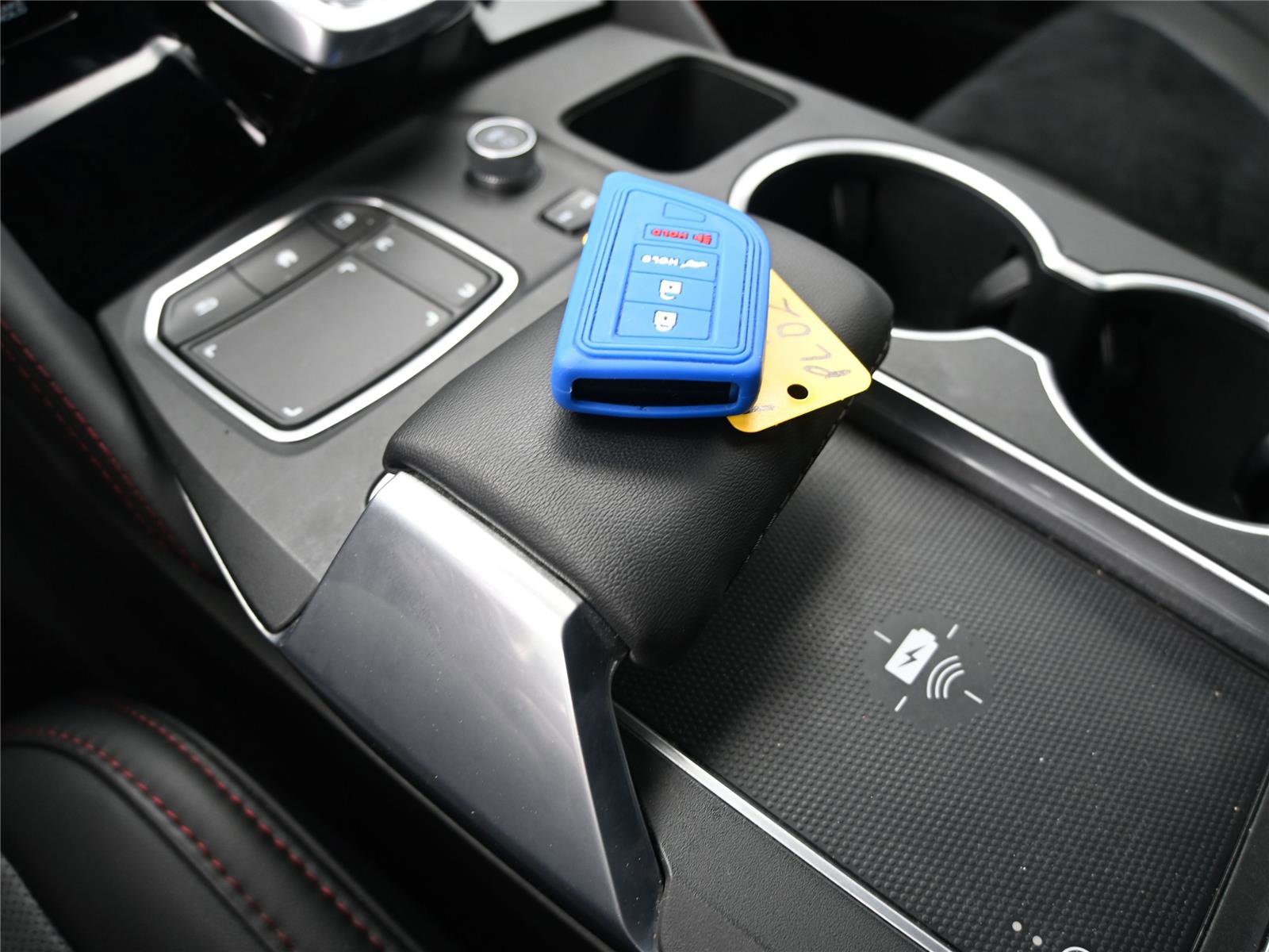 Used 2023 Acura MDX A-Spec image 5