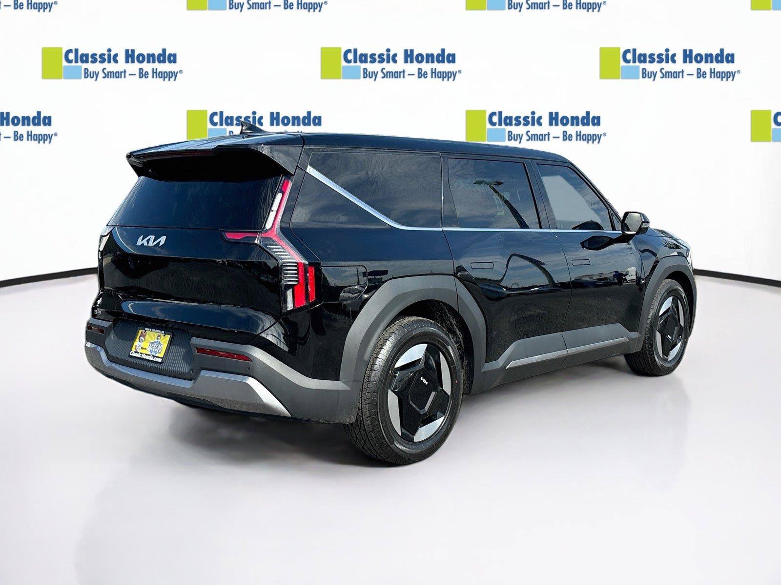 Used 2024 Kia EV9 Light Long Range RWD image 8