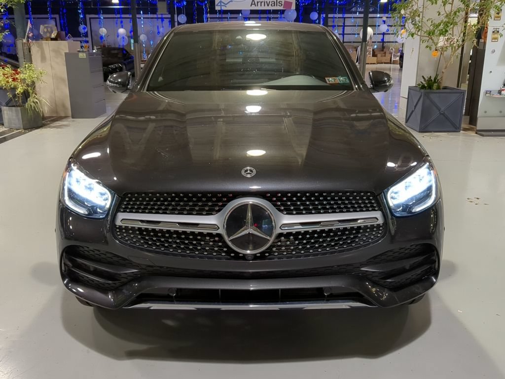 Used 2021 Mercedes-Benz GLC 300 4MATIC Coupe image 2