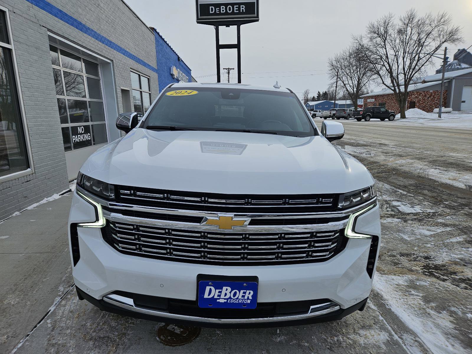 Used 2024 Chevrolet Tahoe Premier AWD/4WD image 7