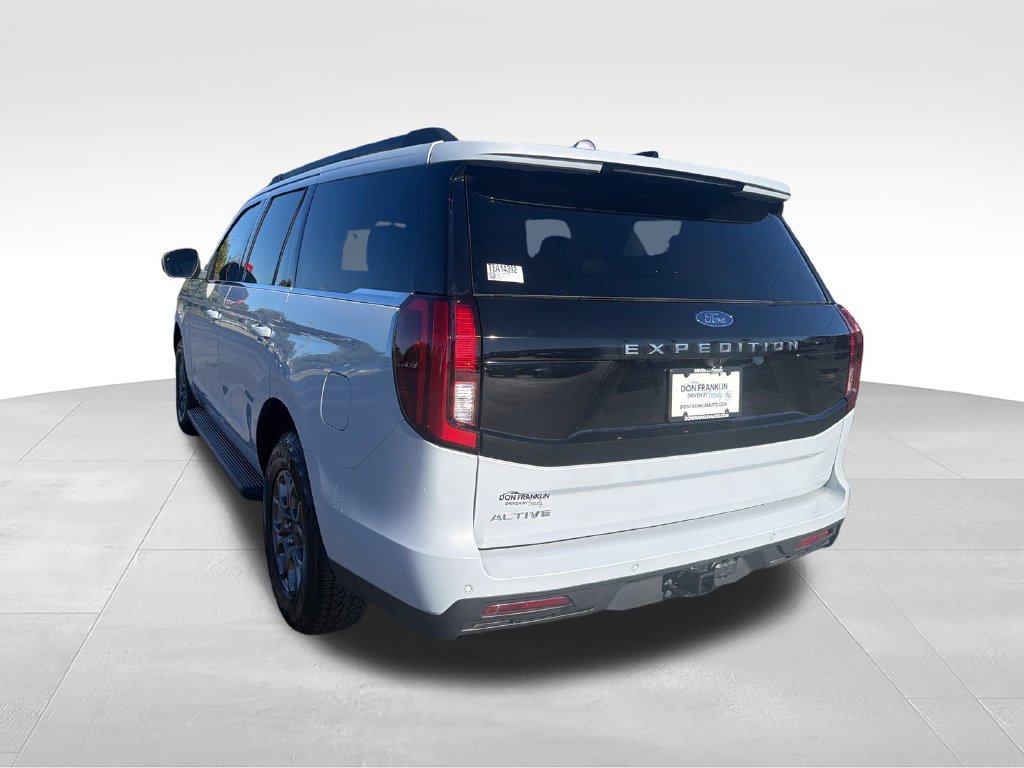 Used 2026 Ford Expedition Active AWD/4WD image 18