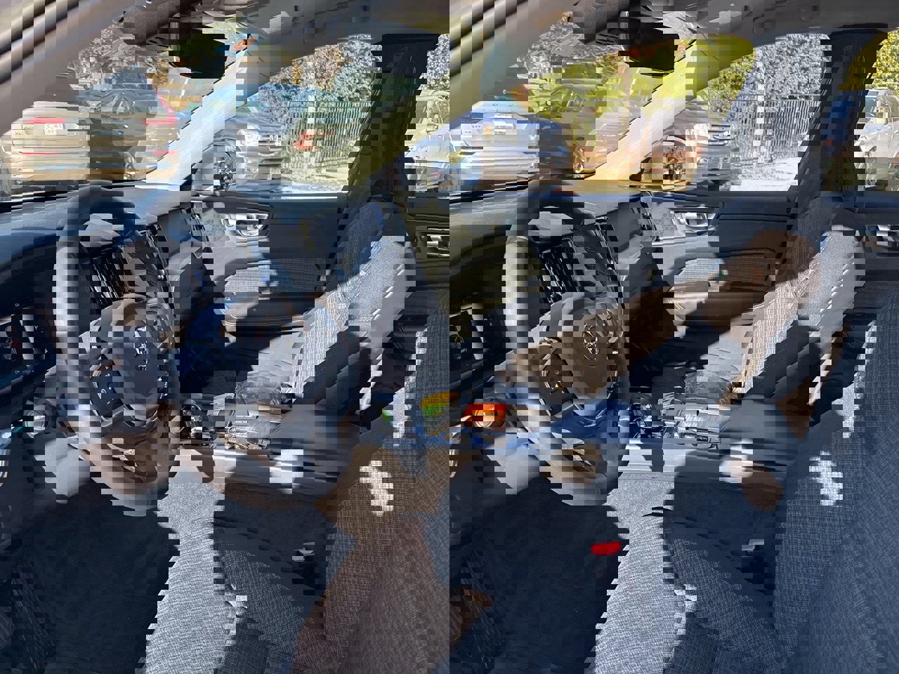 Certified 2023 Volvo XC60 B5 Core image 17