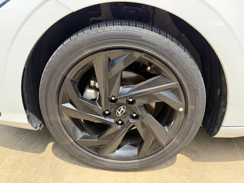 Certified 2026 Hyundai Elantra SEL Sport Premium FWD image 8