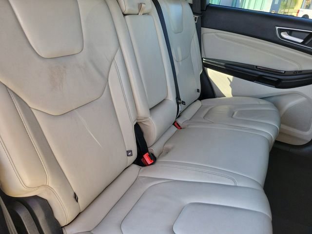 Used 2015 Ford Edge Titanium FWD image 26