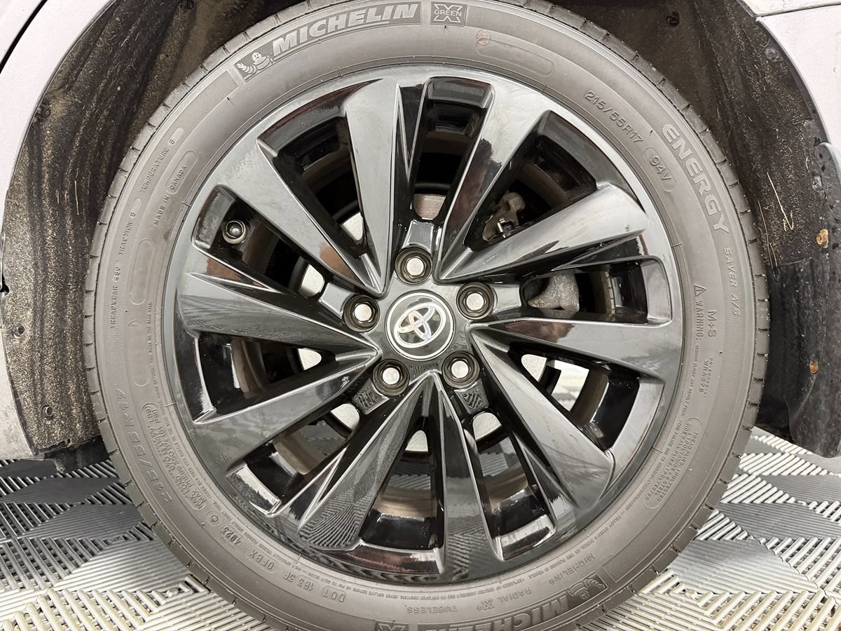 Used 2024 Toyota Camry SE AWD/4WD image 27