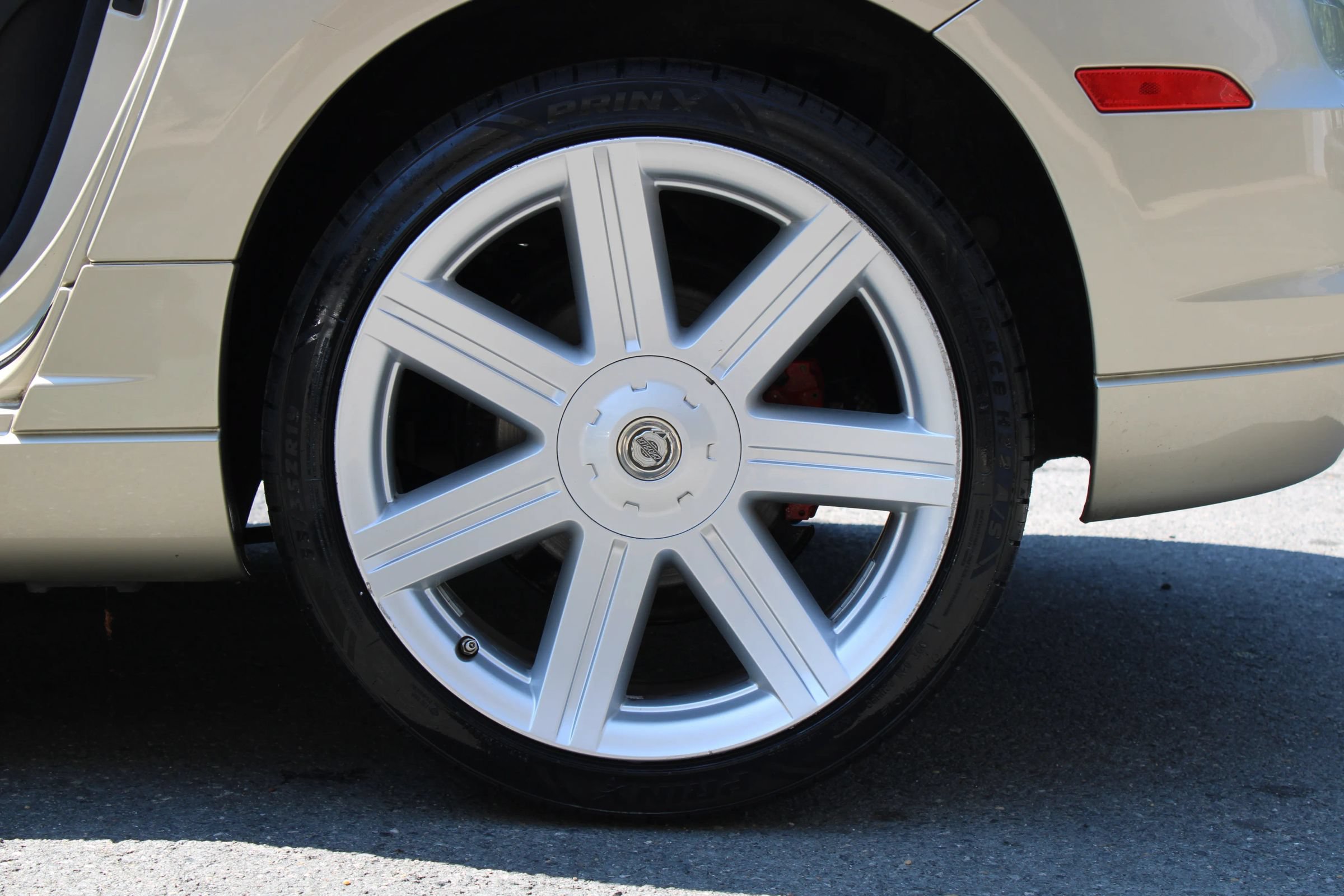 Used 2006 Chrysler Crossfire Limited RWD image 25