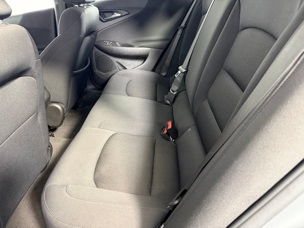 Used 2025 Chevrolet Malibu RS FWD image 23