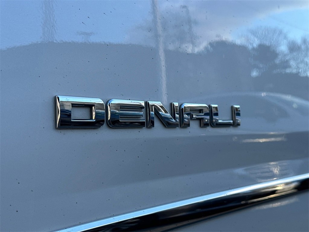 Used 2019 GMC Yukon XL Denali w/ Denali Ultimate Package image 17