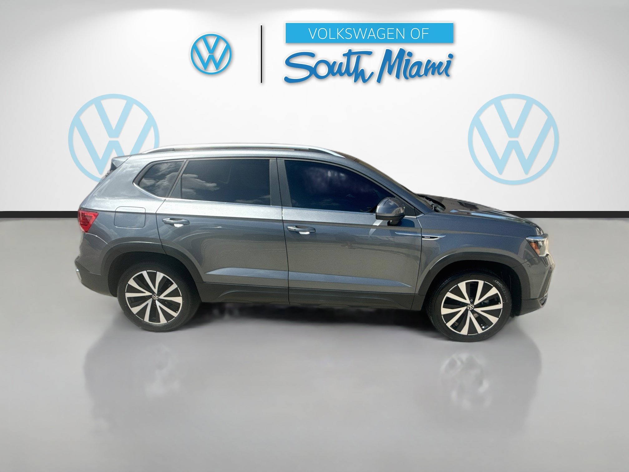 Used 2022 Volkswagen Taos SE FWD image 8