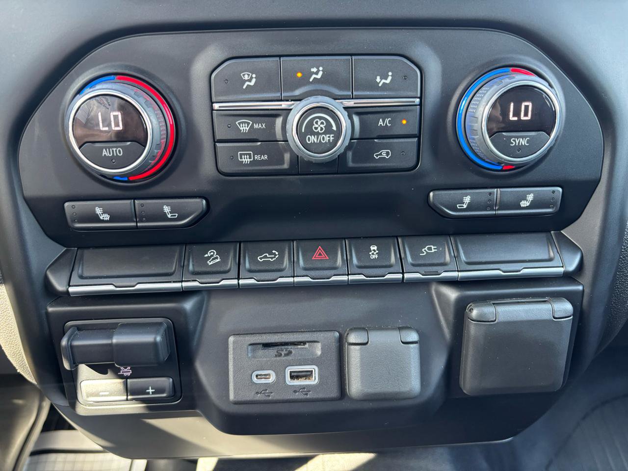 Used 2022 Chevrolet Silverado 2500 LT w/ Convenience Package AWD/4WD image 24