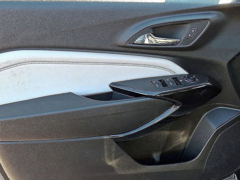 Used 2024 Chevrolet Trax LT w/ Driver Confidence Package image 15