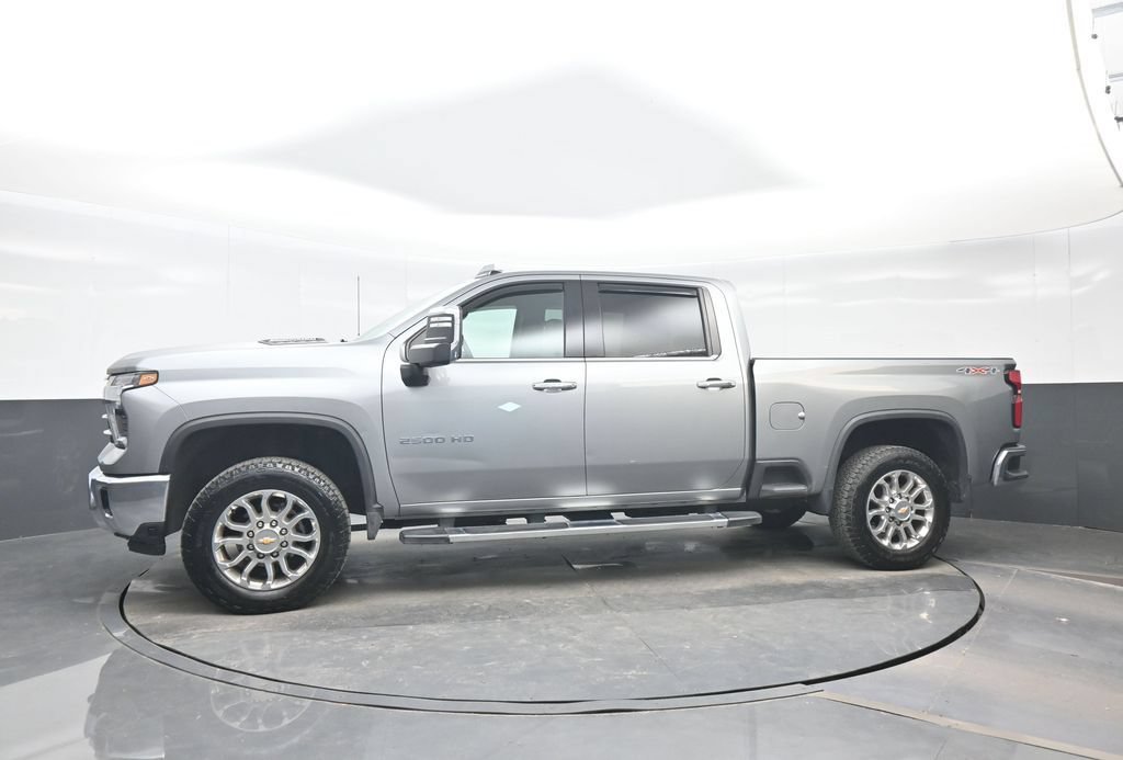 Used 2024 Chevrolet Silverado 2500 LTZ AWD/4WD image 3