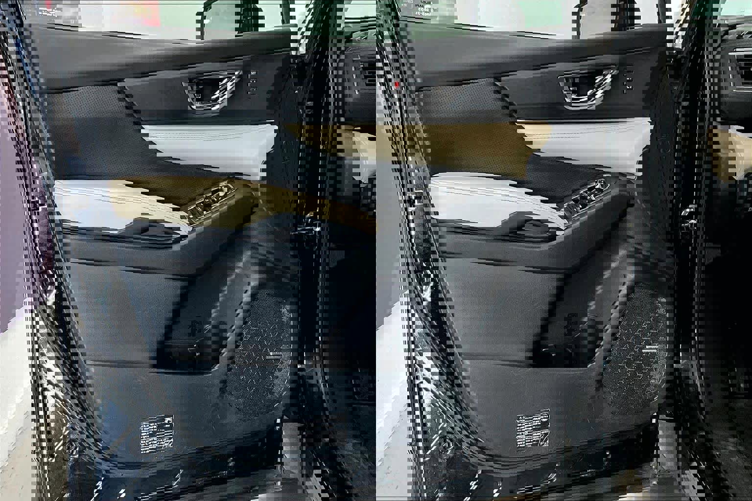 Used 2020 Subaru Ascent Limited w/ Technology Package AWD/4WD image 24