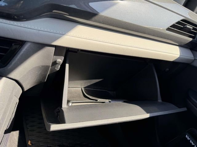 Used 2023 Volkswagen Taos SEL image 34