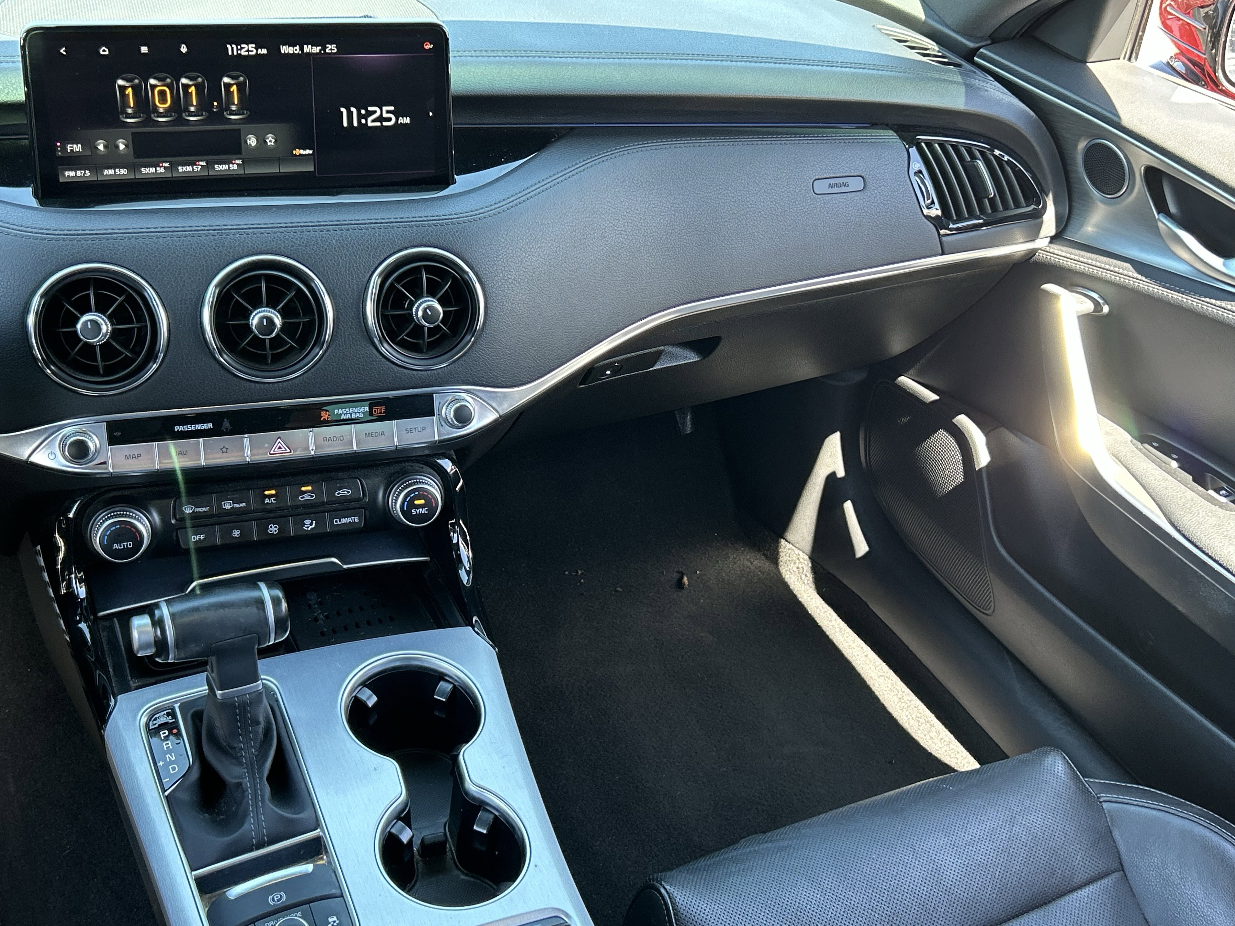 Certified 2022 Kia Stinger GT1 image 16