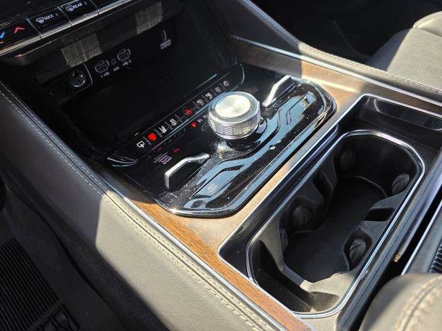 Used 2022 Jeep Grand Wagoneer Series I AWD/4WD image 27