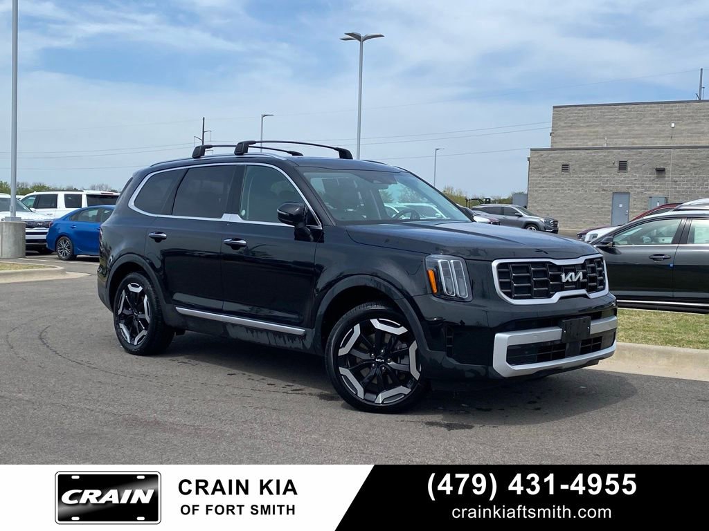 Certified 2025 Kia Telluride S AWD/4WD image 1