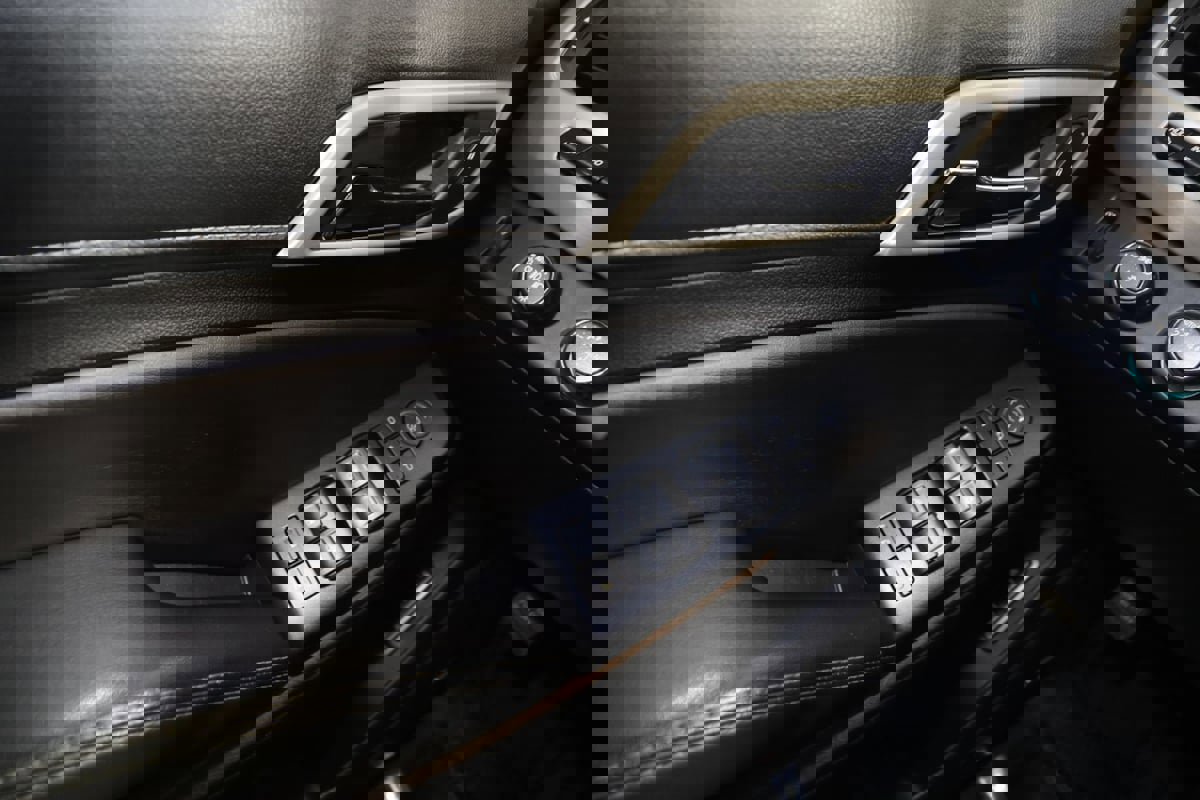 Used 2018 GMC Yukon Denali w/ Open Road Package image 30