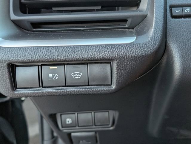 Used 2025 Toyota Prius LE image 23