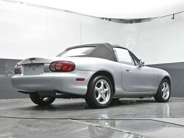 Used 2002 MAZDA MX-5 Miata image 33